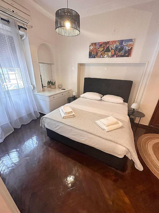 Check Point - Parthenon Apartment Athena Bagian luar foto