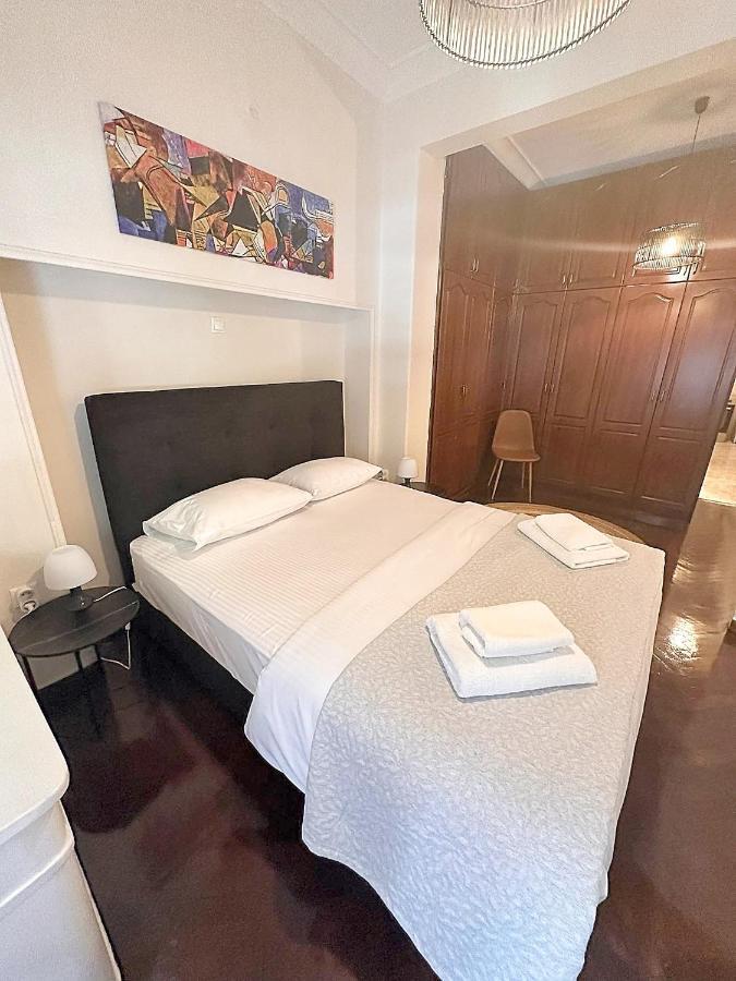 Check Point - Parthenon Apartment Athena Bagian luar foto