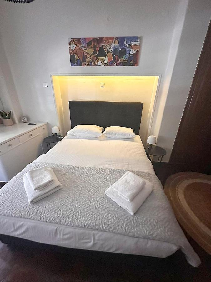 Check Point - Parthenon Apartment Athena Bagian luar foto
