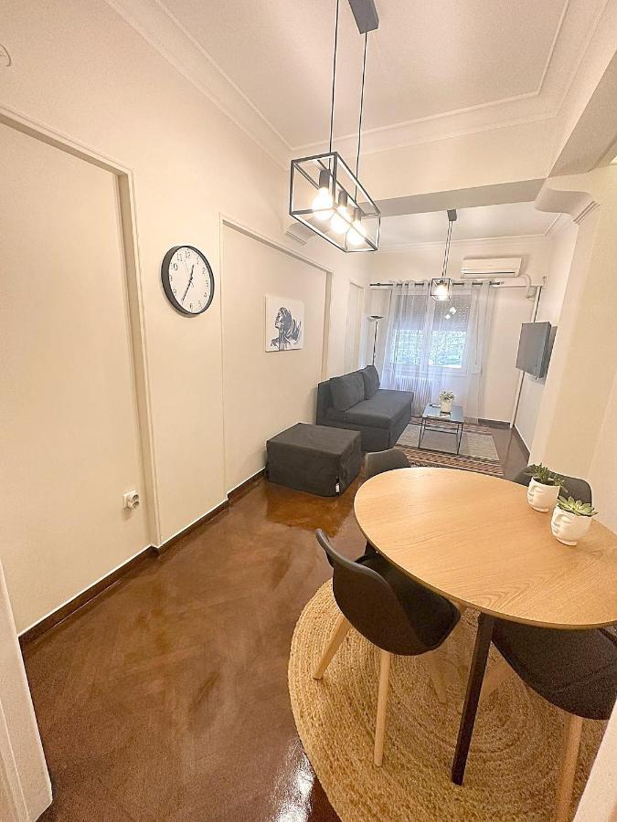 Check Point - Parthenon Apartment Athena Bagian luar foto