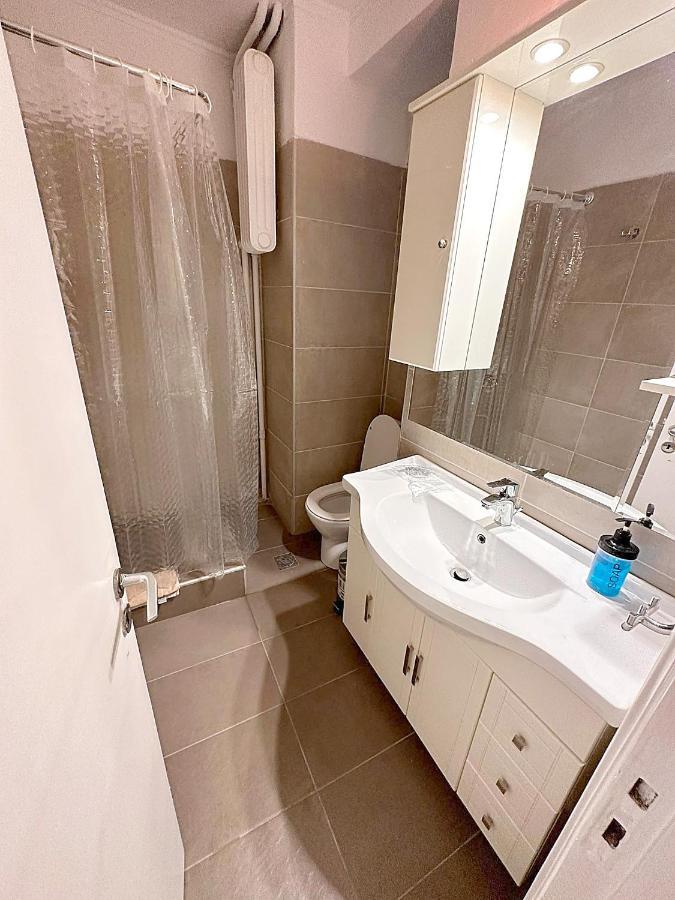 Check Point - Parthenon Apartment Athena Bagian luar foto